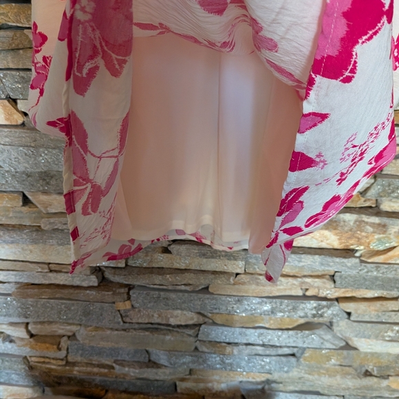 Dress, Floral Red/Pink and White NWT, Size S - Picture 5 of 5